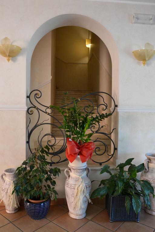 Villa Luigi Hotel & Restaurant Nuova Gestione Villa Rosa Di Martinsicuro Exterior foto
