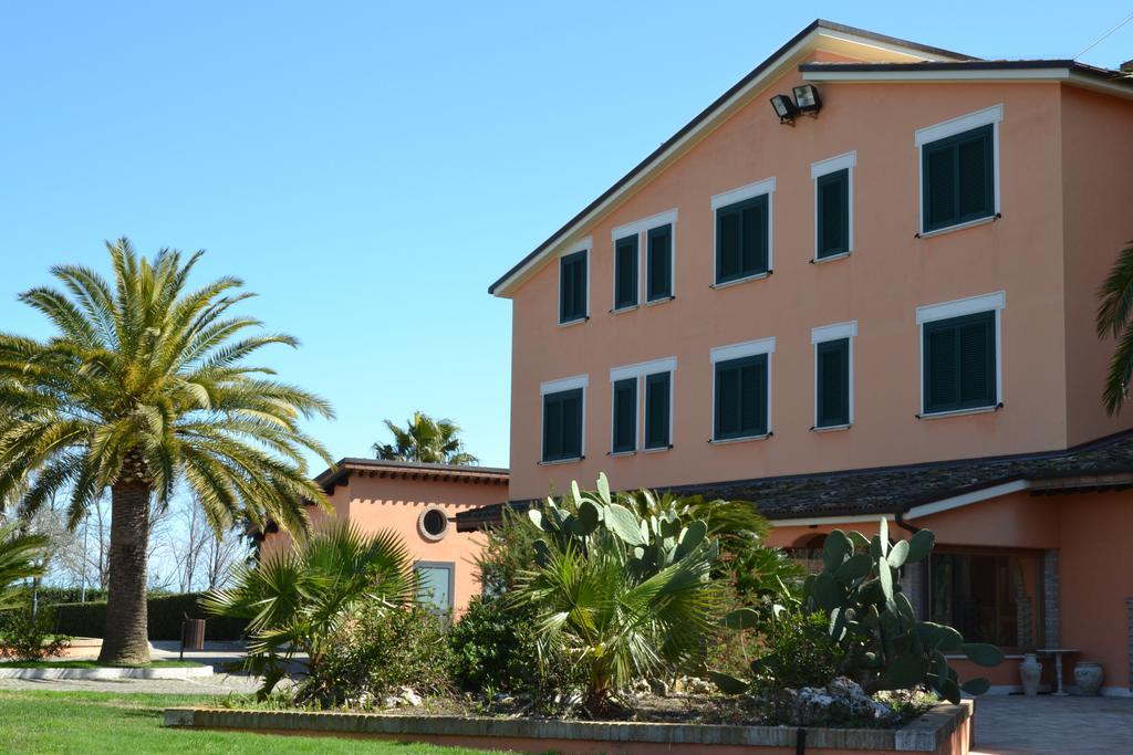 Villa Luigi Hotel & Restaurant Nuova Gestione Villa Rosa Di Martinsicuro Exterior foto