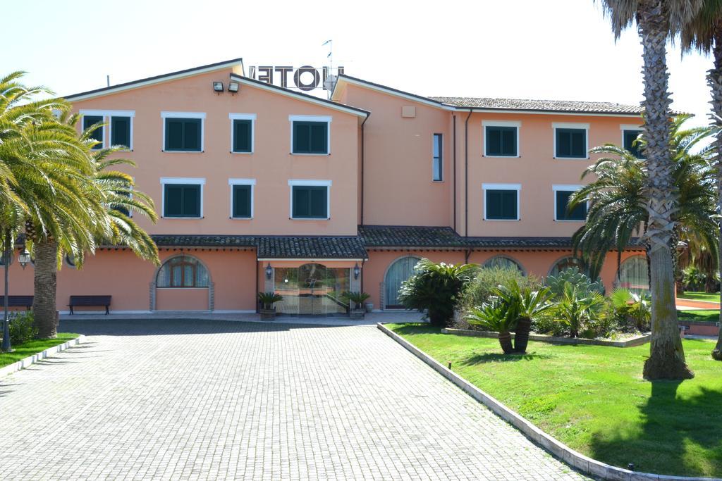 Villa Luigi Hotel & Restaurant Nuova Gestione Villa Rosa Di Martinsicuro Exterior foto