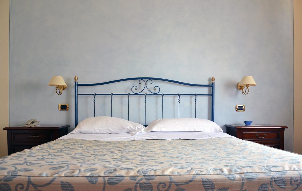 Villa Luigi Hotel & Restaurant Nuova Gestione Villa Rosa Di Martinsicuro Zimmer foto